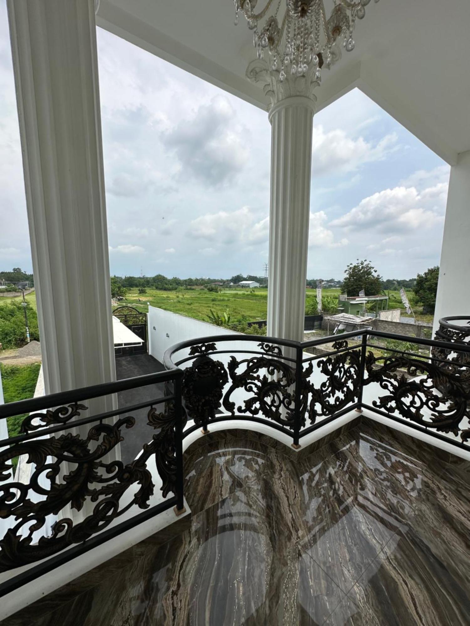 Villa Rumah Putih Jogja Jogjakarta Buitenkant foto